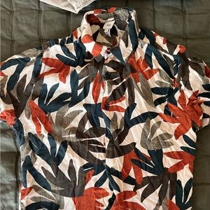 River Island Short-Sleeve Button Up (Small)